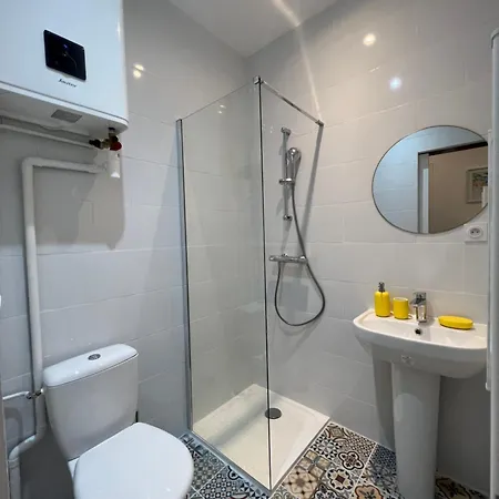 Dolce - 5 Min Metro - 10 Min Centre Paris Apartment Pantin